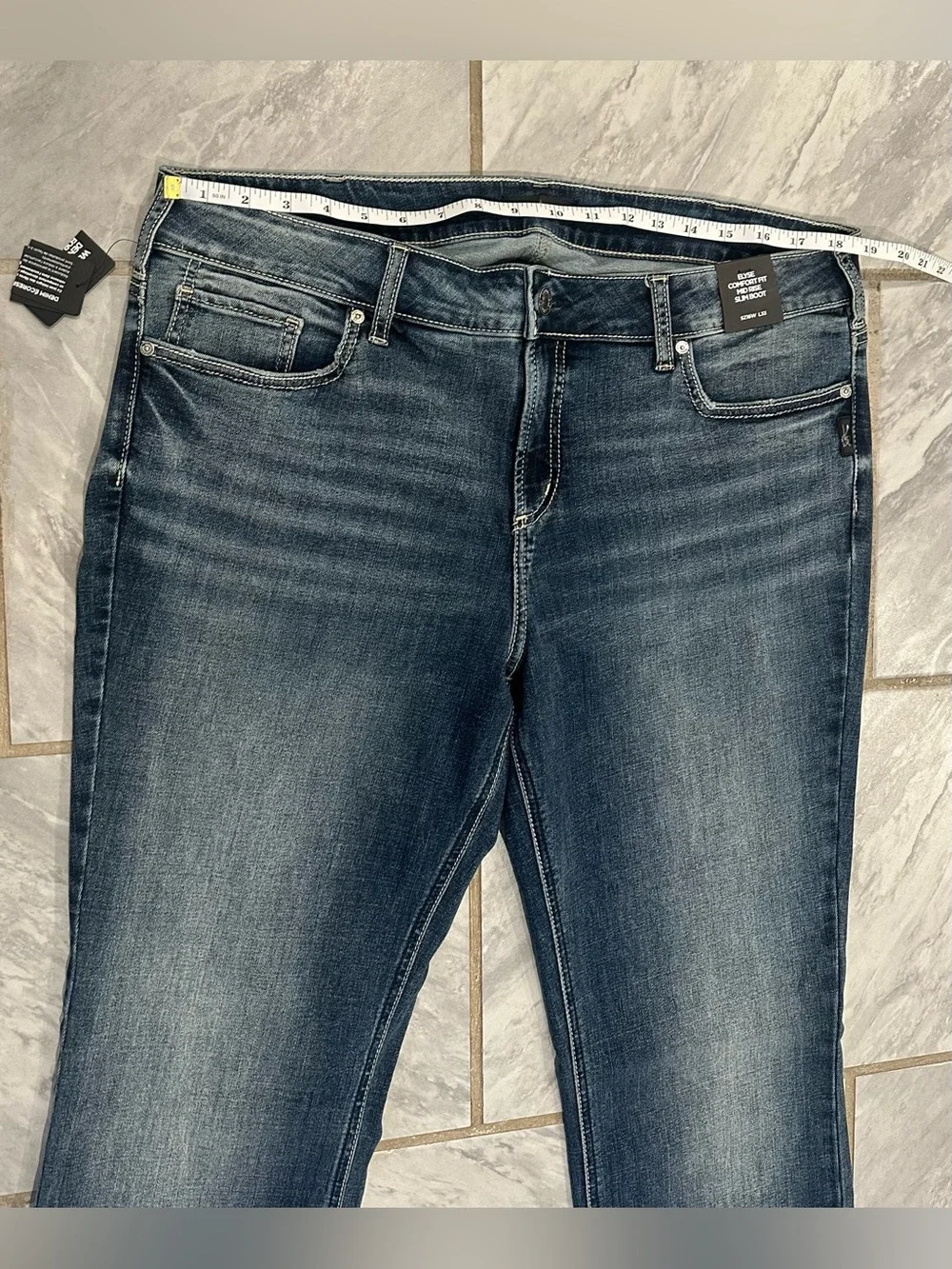 NWT Silver Jeans Womens Elyse Comfort Fit Slim Boot Jeans Size 16Wx33W - Picture 3 of 9